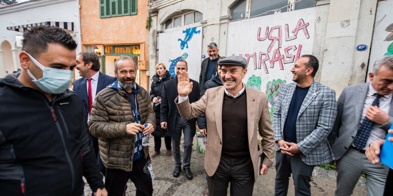 BAŞKAN SOYER, URLA'DA MUHTARLARLA BİR ARAYA GELDİ