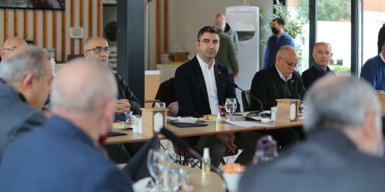 KARTAL BELEDİYE BAŞKANI YÜKSEL, MUHTARLARLA BULUŞTU