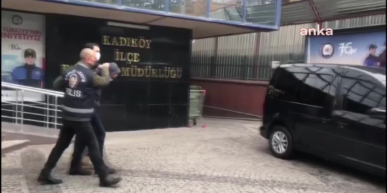 METRODAKİ BIÇAKLI SALDIRI GİRİŞİMİ NEDENİYLE METRO YETKİLİLERİNE 'GÖREVİ İHMAL' SORUŞTURMASI