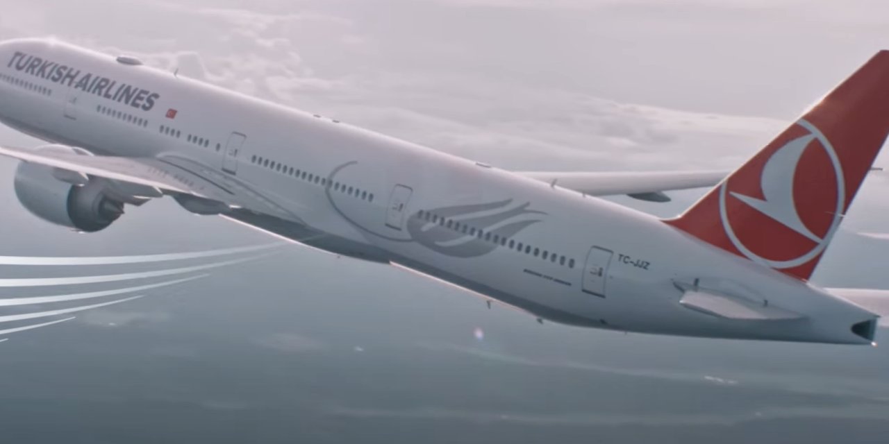 KAZAKİSTAN'DAN TAHLİYE EDİLEN TÜRKLERİ TAŞIYAN UÇAK İSTANBUL’A İNDİ