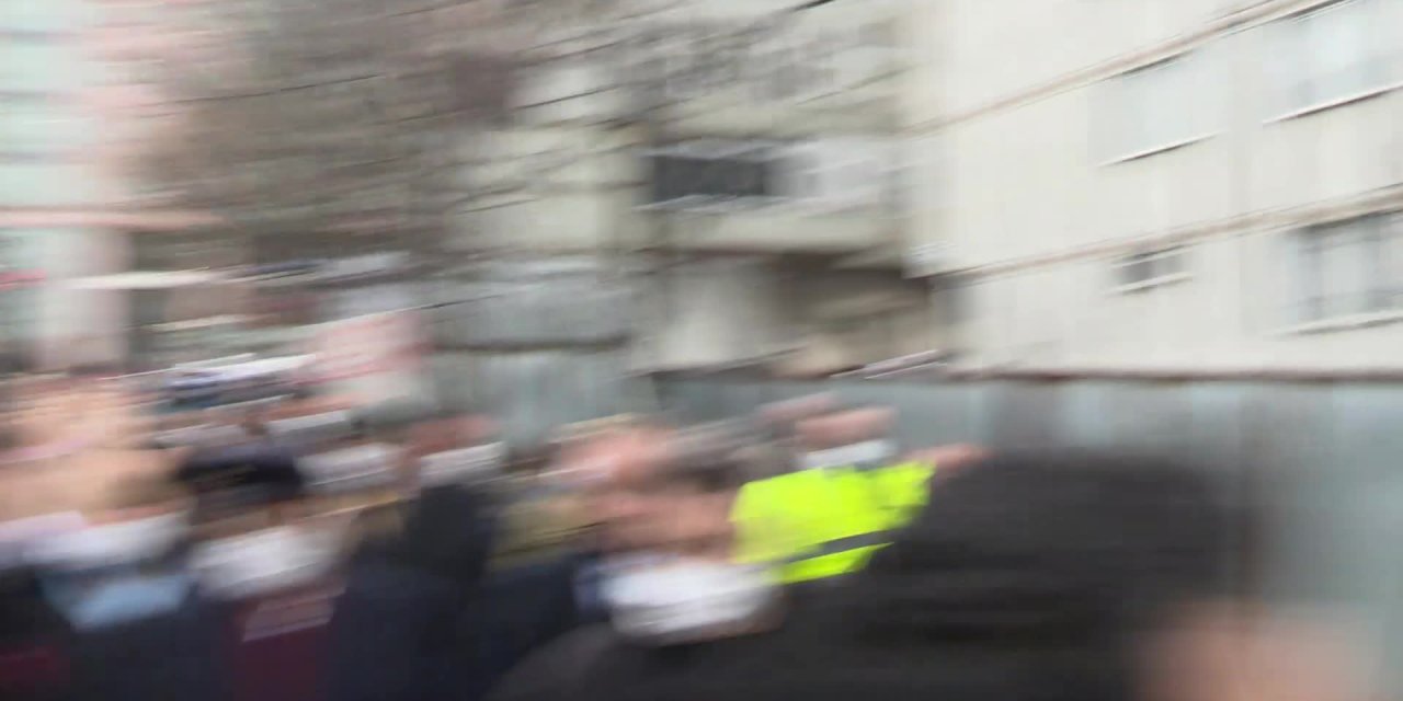 İMAMOĞLU, İLÇELERİN SORUNLARININ ÇÖZÜMÜ İÇİN "ORTAK MASA" KURULMASINI ÖNERDİ