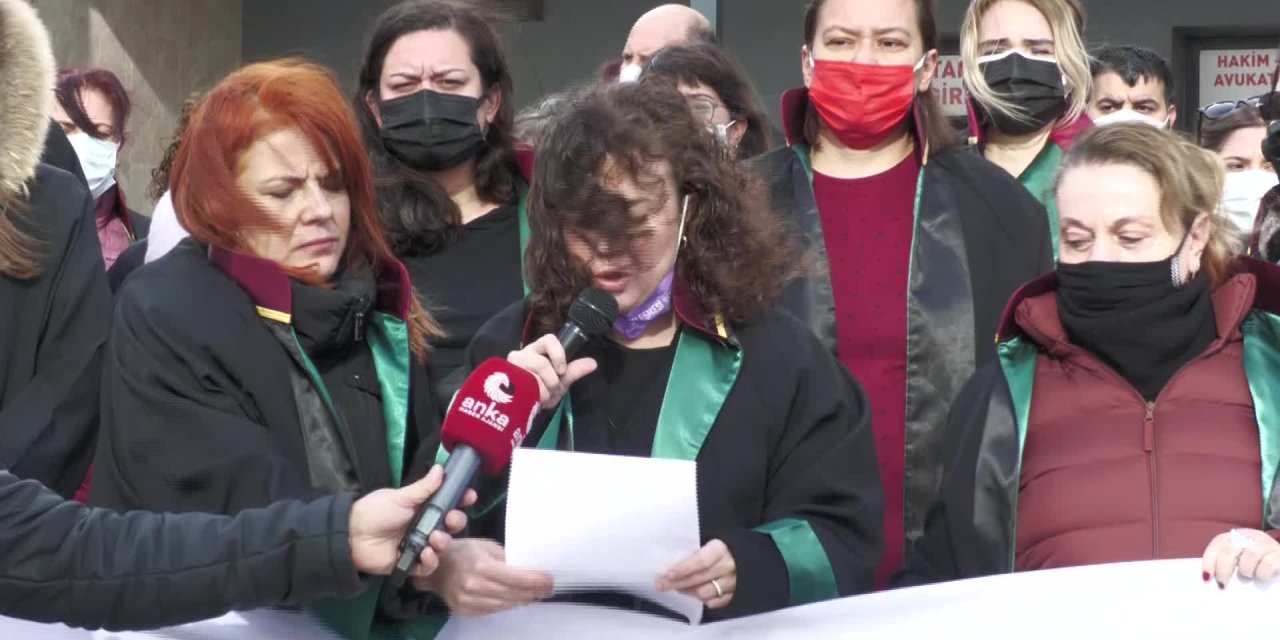 İZMİR'DE AVUKATLAR DİLARA YILDIZ İÇİN SESLENDİ: "ERİL ŞİDDETİ DURDURUN"