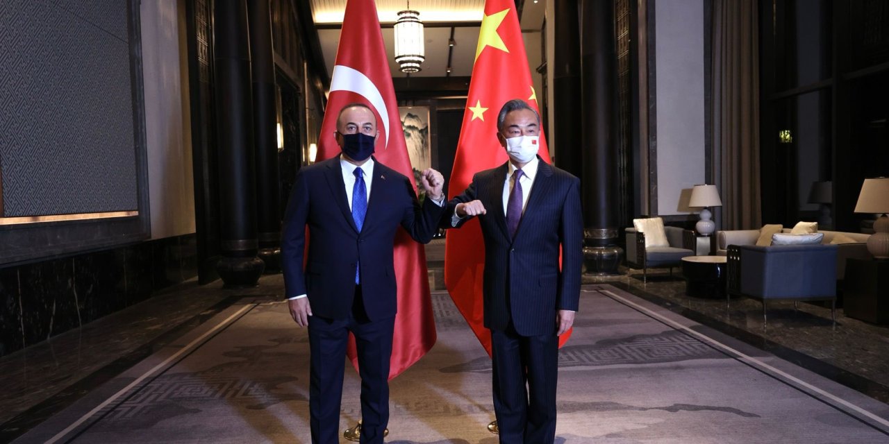 BAKAN ÇAVUŞOĞLU ÇİN DIŞİŞLERİ BAKANI'YLA GÖRÜŞTÜ