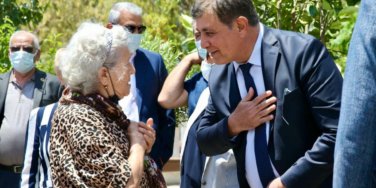 KARŞIYAKA BELEDİYE BAŞKANI TUGAY’DAN AKP İLÇE BAŞKANI KESELİ’YE YANIT: “SIKILMAK BİR YANA, HER GÜN DAHA BÜYÜK BİR İSTEK VE ONURLA ÇALIŞIYORUZ”