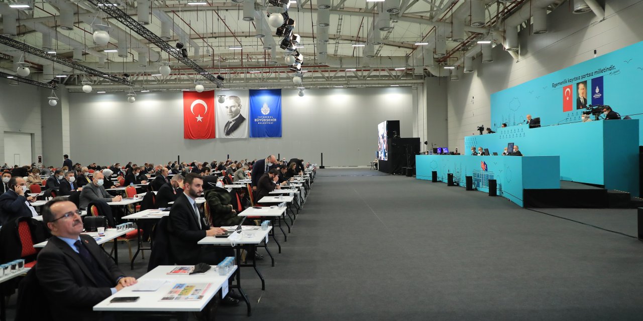 İSTANBUL'DA SAĞLIK ÇALIŞANLARININ ÜCRETSİZ ULAŞIM HAKKI UZATILDI