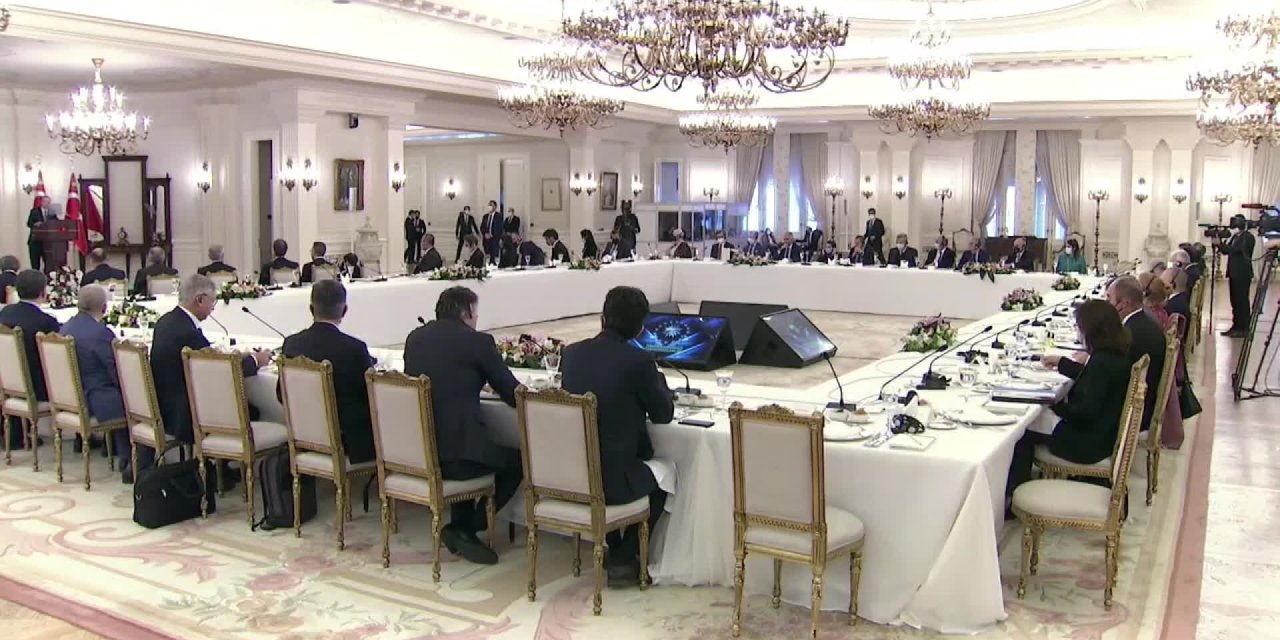 ERDOĞAN: “AB, SURİYE MESELESİNE SADECE GÖÇ PERSPEKTİFİNDEN YAKLAŞMAK YERİNE SİYASİ SÜRECİN İVME KAZANMASI İÇİN SOMUT GAYRET GÖSTERMELİDİR”