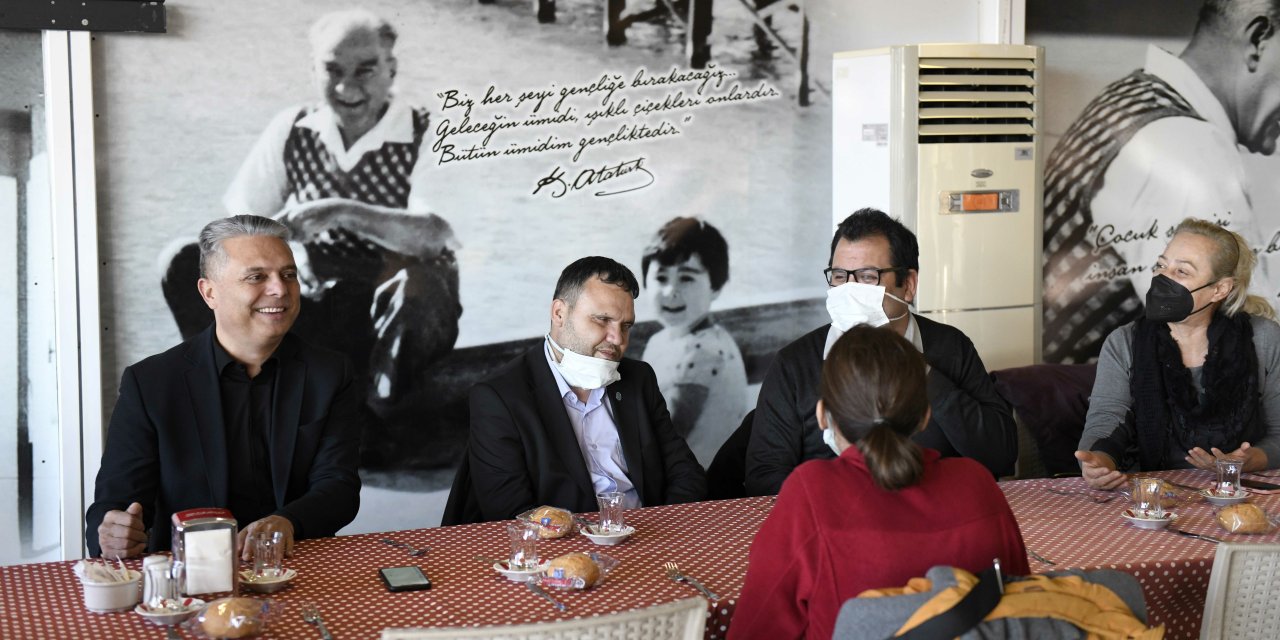 MURATPAŞA BELEDİYE BAŞKANI UYSAL, GÖRME ENGELLİLERLE BULUŞTU