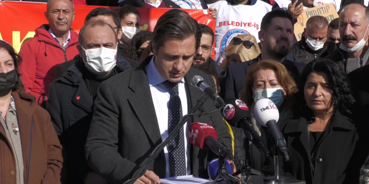 EYT’LİLER İZMİR’DE DE ALANLARDA: “SAYIN CUMHURBAŞKANI BİLİYOR MU 40 YAŞINDAN SONRA ÖZEL SEKTÖRDE İNSANLAR NASIL GÖRÜLÜYOR?”