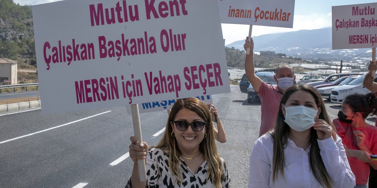 VAHAP SEÇER: “MAKAMI KURTARMAK İÇİN DEĞİL, TÜRKİYE’Yİ KURTARMAK İÇİN HİZMET YAPIYORUZ”