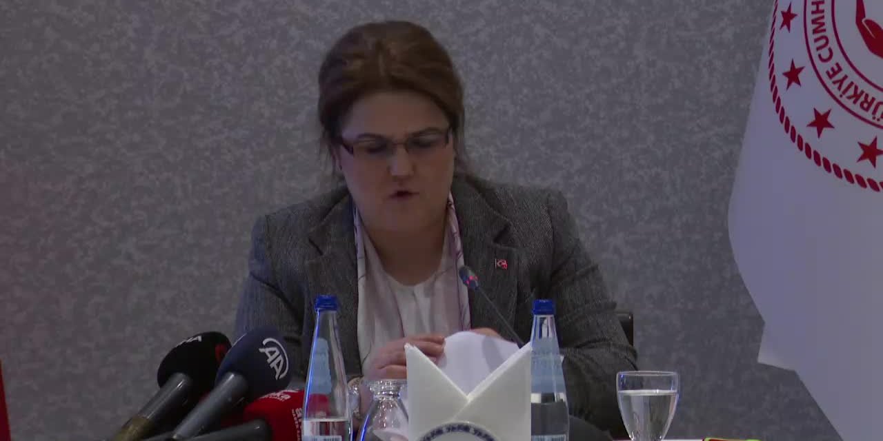 AİLE BAKANI YANIK'TAN “ENES KARA” AÇIKLAMASI: “ÖYKÜNME TETİKLEMESİ YAPAR MI’ DİYE ENDİŞE ETMEDİM DEĞİL”