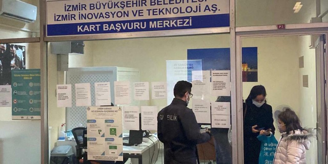 İZMİR'DE "SAĞLIK PERSONELİ KARTI" UYGULAMASI BAŞLADI