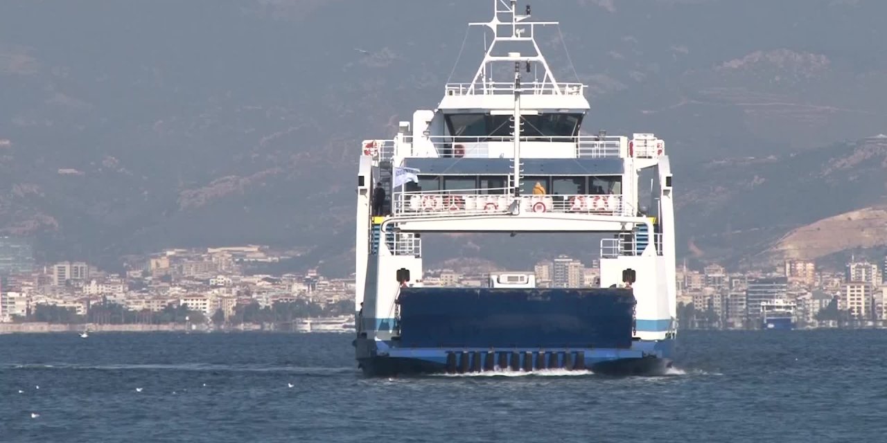 İZMİR'DE AKARYAKIT ZAMMI ETKİSİ: ARABALI VAPUR TAŞIMACILIĞI YÜZDE 81 ARTTI