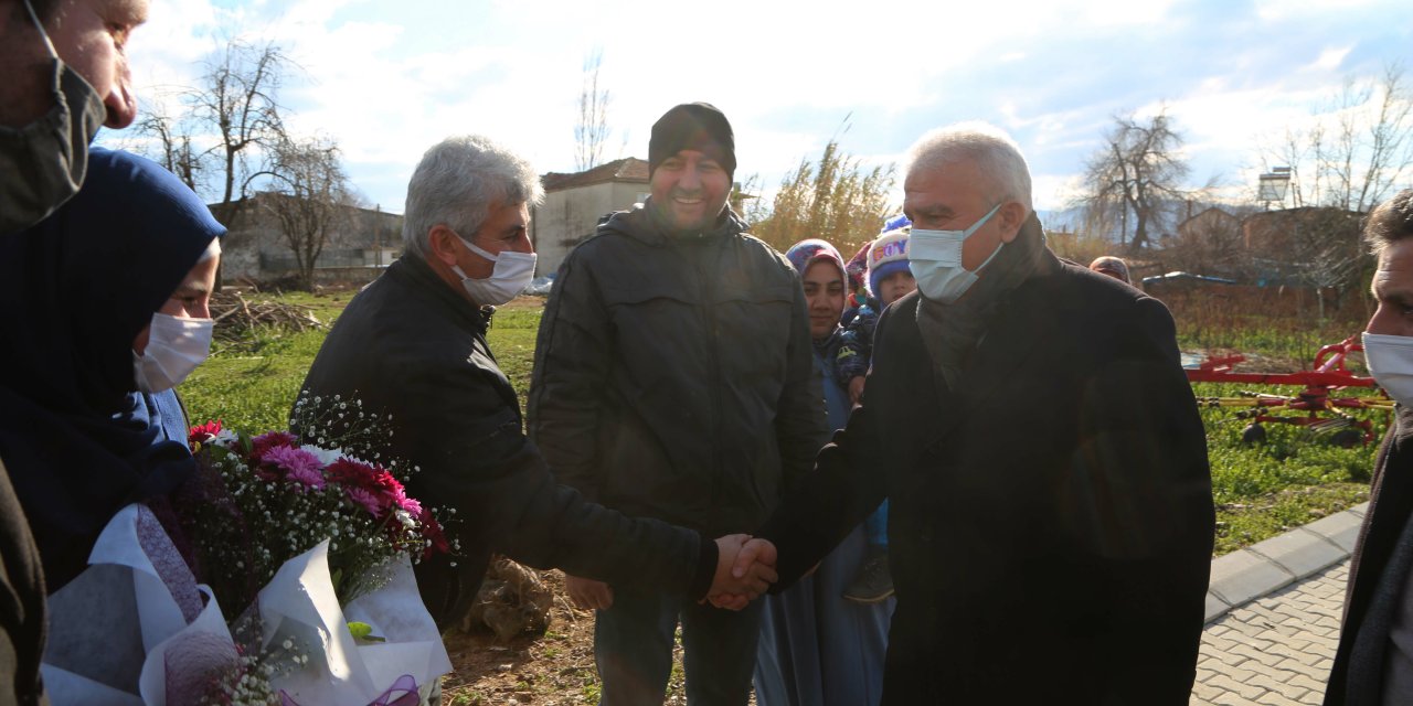 EFELER BELEDİYE BAŞKANI MEHMET FATİH ATAY UMURLU HALKIYLA BULUŞTU