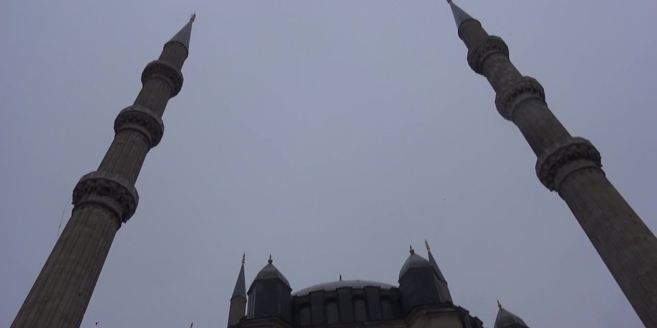 SELİMİYE'DE RESTORASYON ÖNCESİ SON CUMA NAMAZI