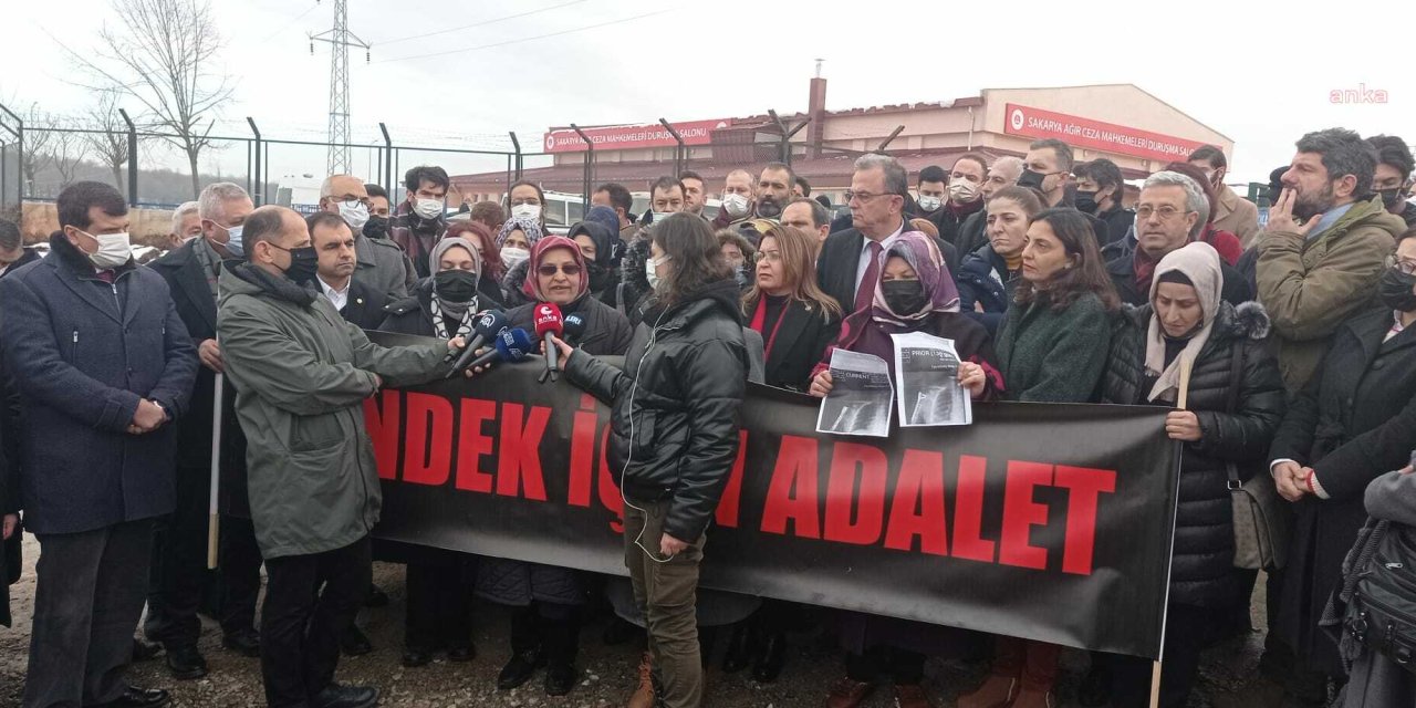 HENDEK DAVASI: YAKINLARINI KAYBEDENLER GÖZYAŞLARI İÇİNDE, SANIKLAR HAKKINDA “OLASI KASTTAN” CEZA İSTEDİ