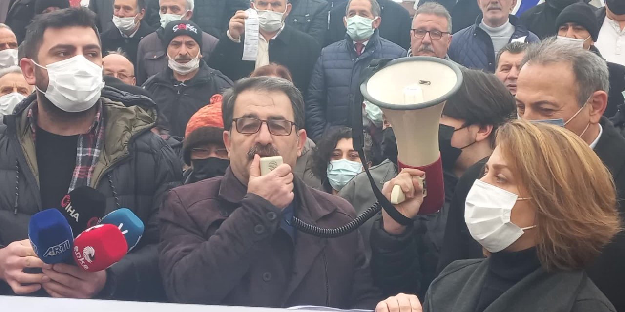 CHP RİZE İL BAŞKANLIĞI’NDAN "ZAM" PROTESTOSU: "ZAMLAR GERİ ALINSIN. ÇARPİLDUK, YANDUK"