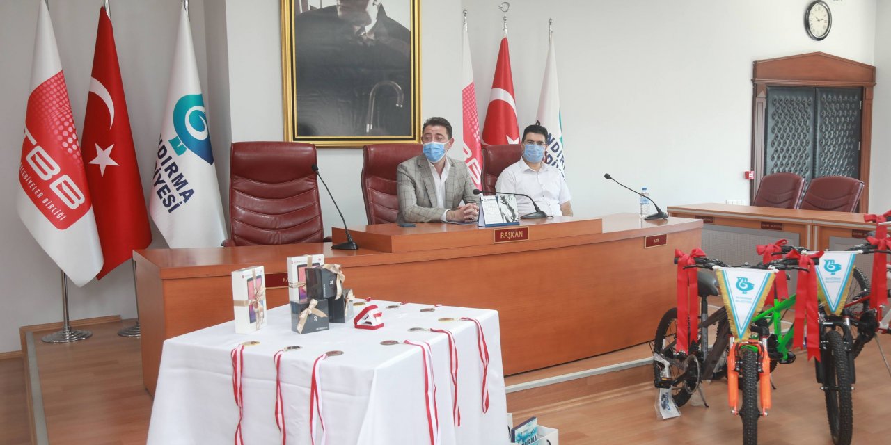 BANDIRMA BELEDİYESİ'NİN SATRANÇ TURNUVASINDA ÖDÜLLER SAHİPLERİNİ BULDU