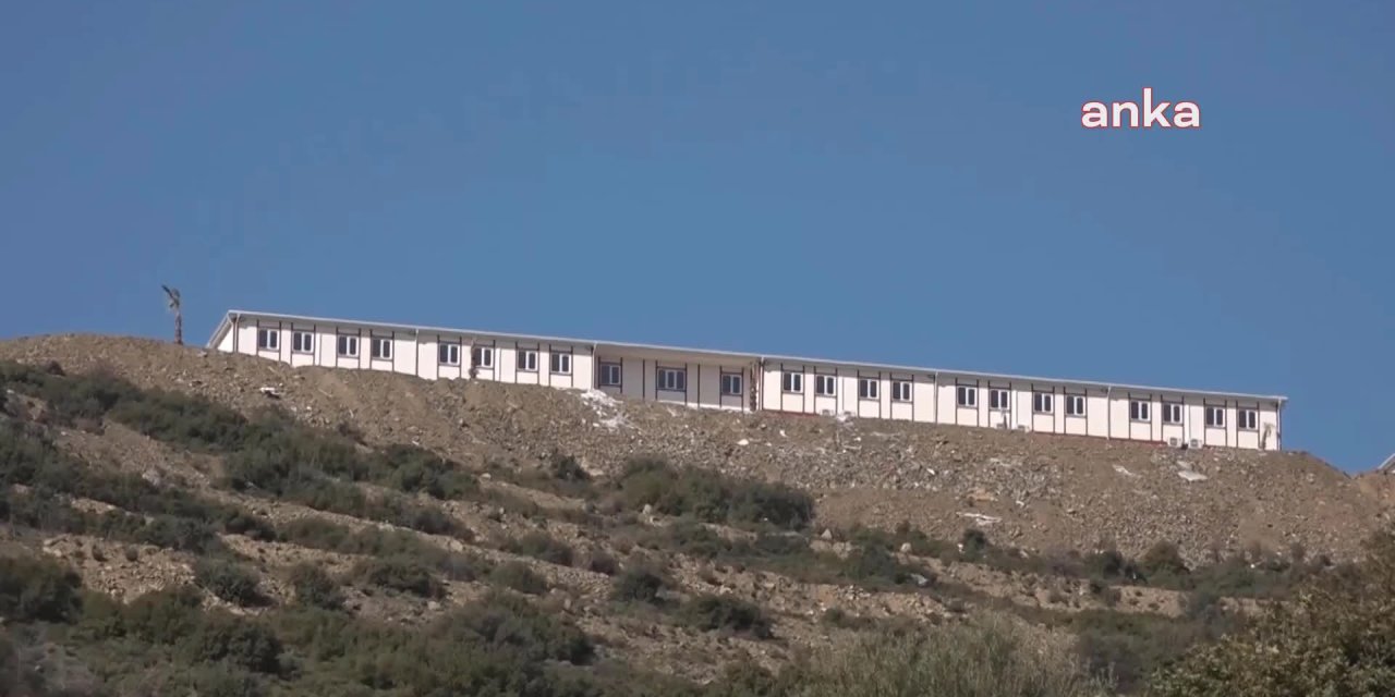 İZMİR'DE ÜNİVERSİTE KAMPÜSÜNE TOKİ PLANINA YARGI FRENİ