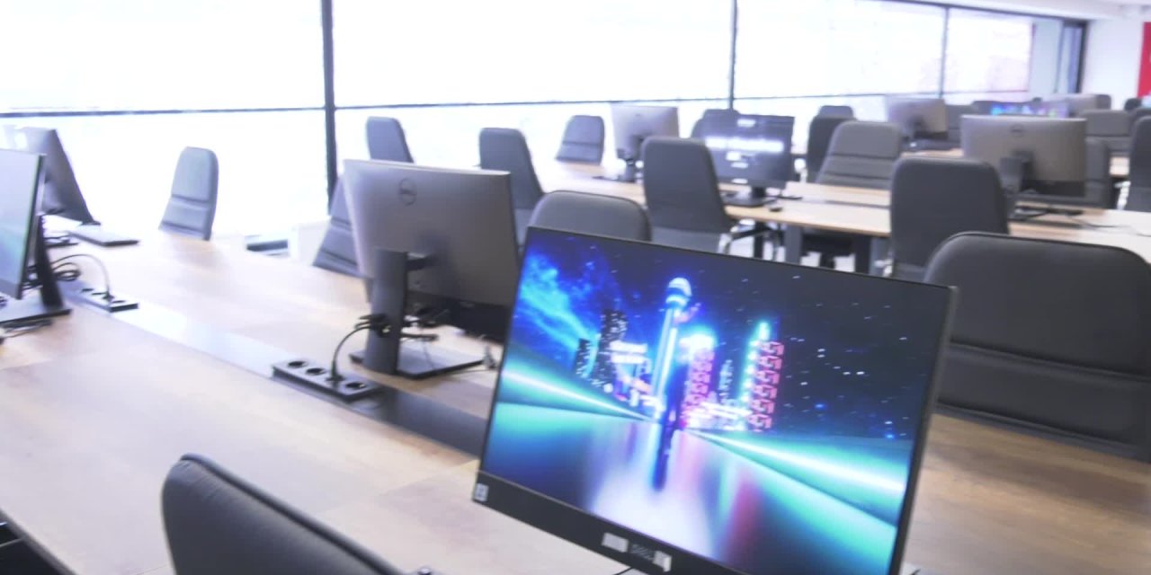 SİLİKON VADİSİ İLE TEMAS KURAN MANSUR YAVAŞ, BLD 4.0 PROJELERİ KAPSAMINDA REKTÖRLERLE BULUŞTU