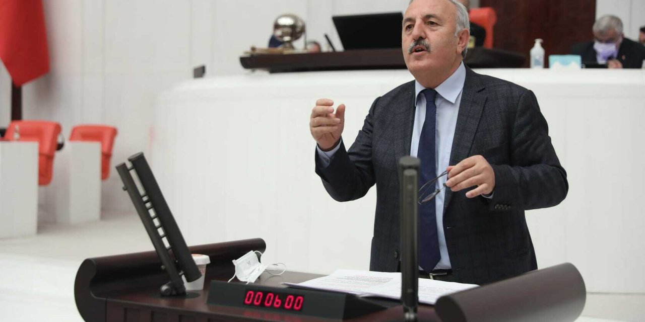 İYİ PARTİLİ YAŞAR, KUR FARKINDAN KAYNAKLANAN İLAÇ KRİZİNİ TBMM'YE TAŞIDI: "HAYATİ ÖNEM TAŞIYAN İLAÇLAR DAHİ BULUNAMIYOR"