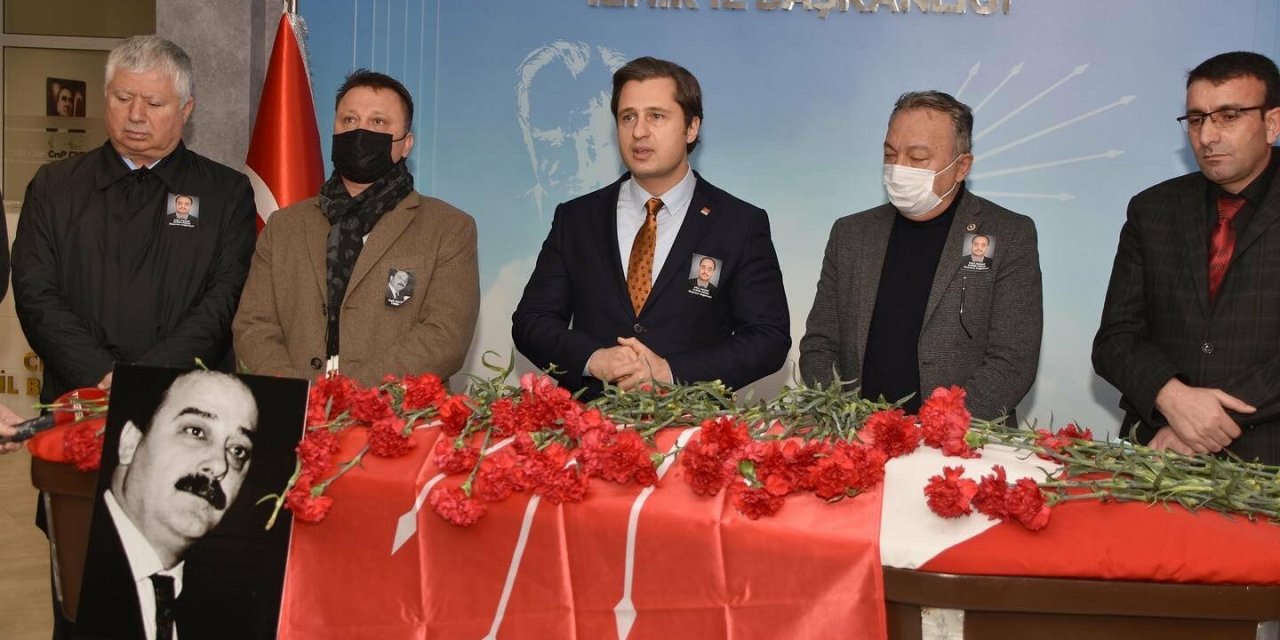 VELİ AKSOY İÇİN CHP İZMİR İL BAŞKANLIĞI'NDA CENAZE TÖRENİ DÜZENLENDİ