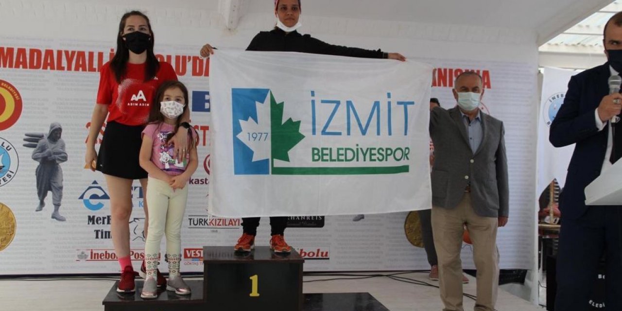 İZMİT BELEDİYESPORLU HASNAA TÜRKİYE ŞAMPİYONU OLDU