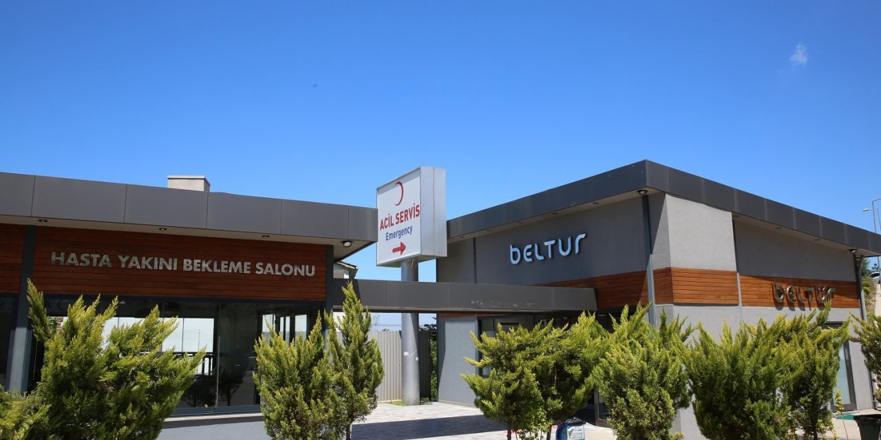 Haliliye’de Gençler Ücretsiz Yüzme Öğreniyor