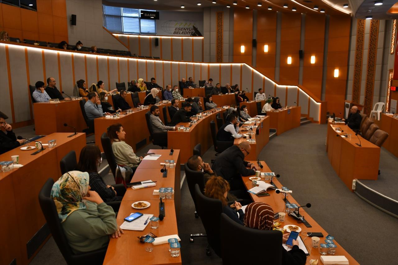 Esenyurt Belediyesi’nden Hizmet İçi Eğitim
