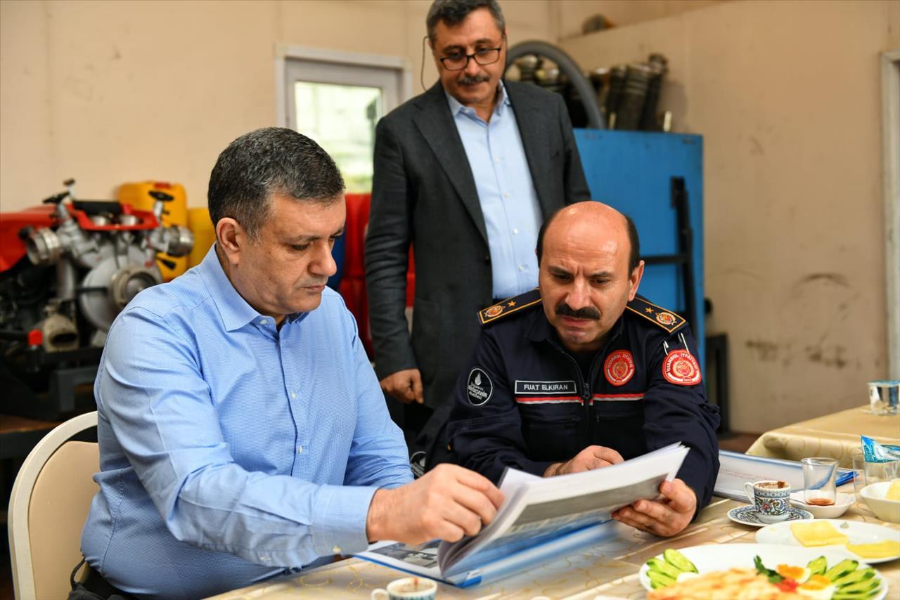 Başkan Bozkurt’tan Esenyurt İtfaiye İstasyonu’na Ziyaret