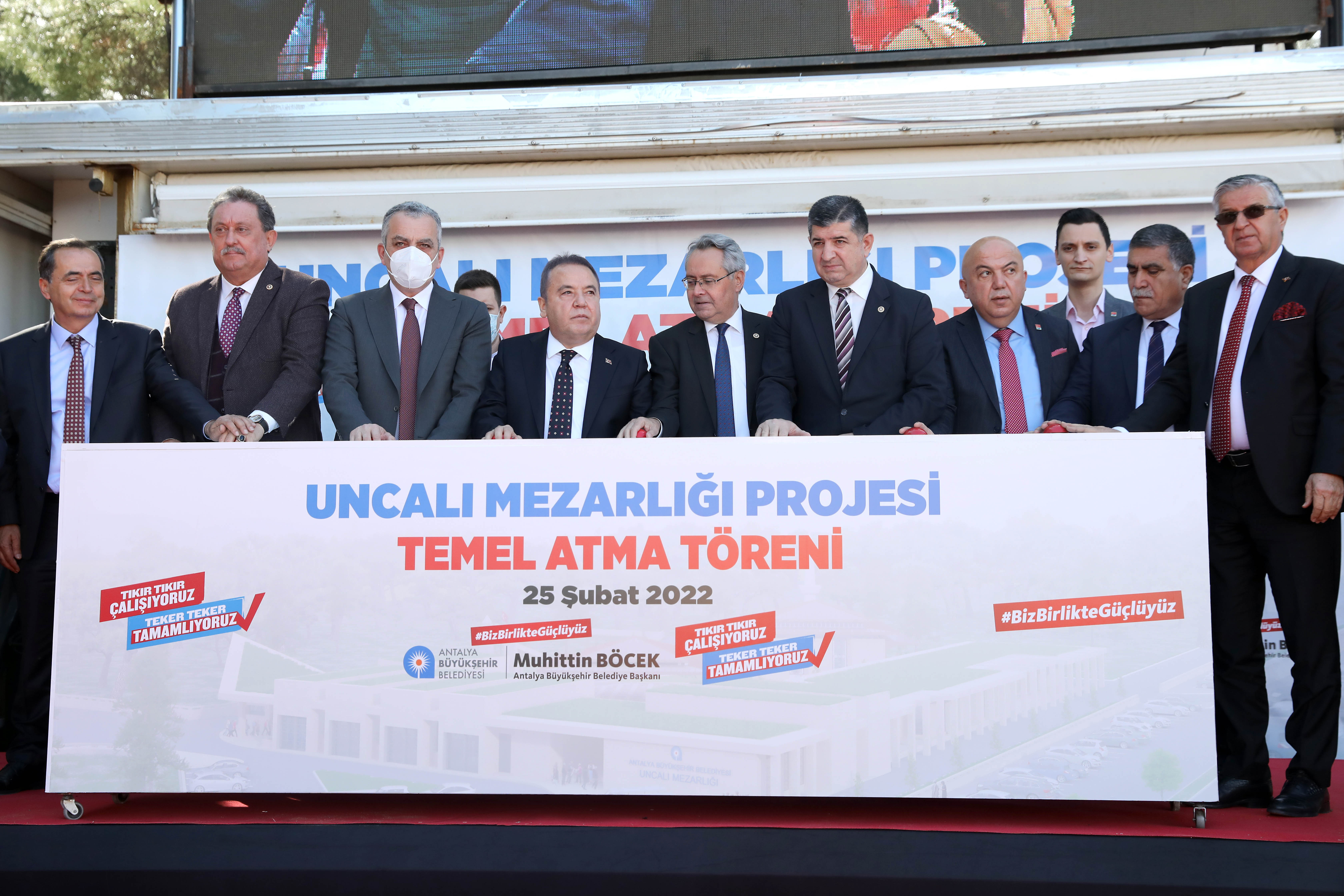 Uncalı Mezarlığı’ndaki idari bina, gasilhane morg, depo ve ibadet alanları yenileniyor