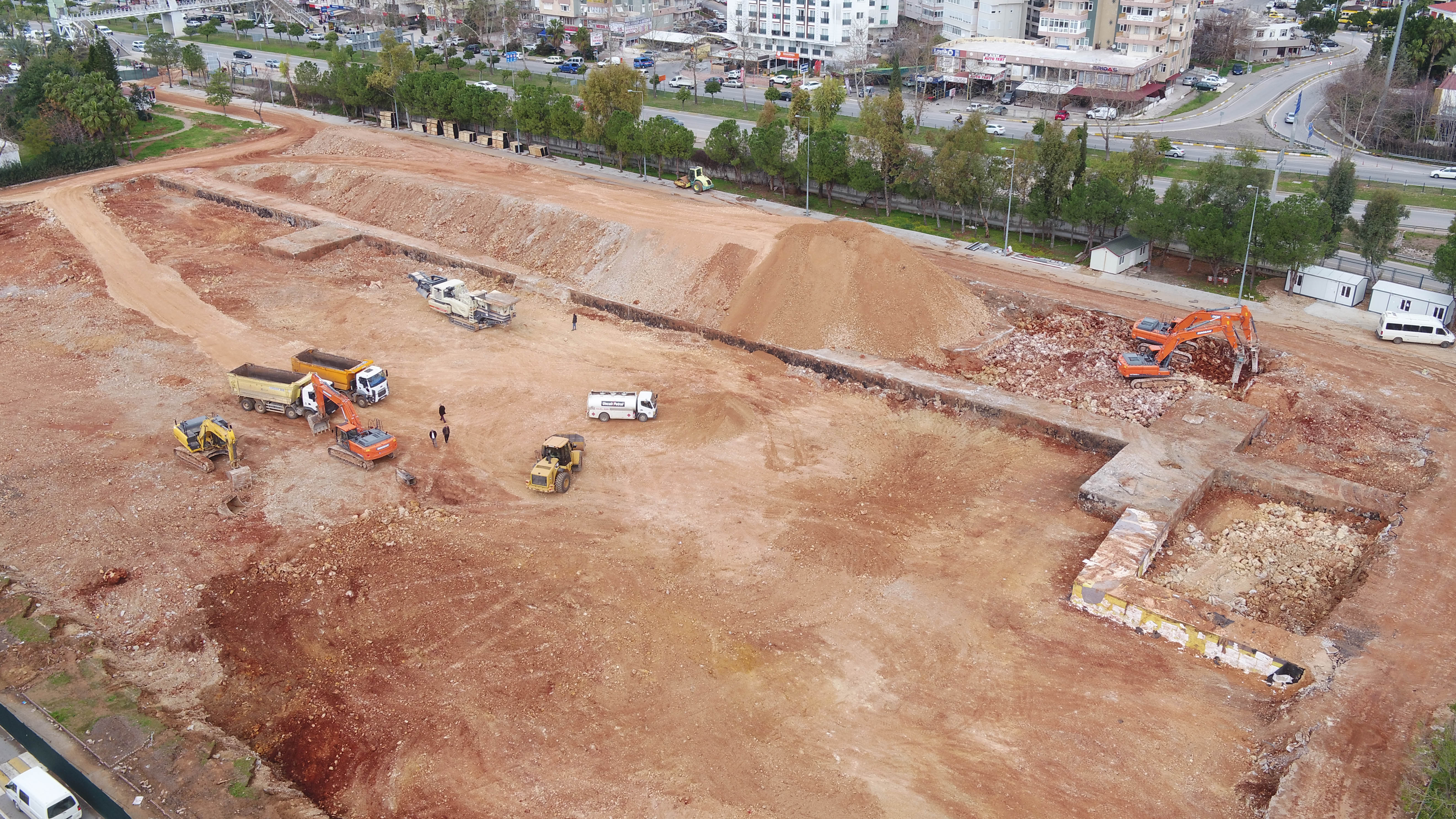 Tıp Fakültesi Otoparkına kavuşuyor Temel kazısı yüzde 95 tamamlandı