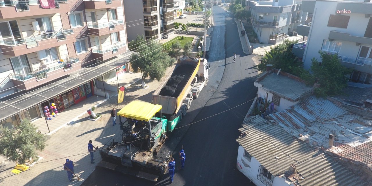 MENDERES'TE 3 MAHALLE BİRDEN ASFALTLANDI