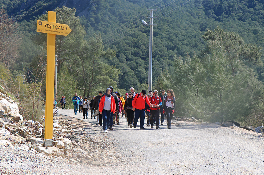Yeşilçam yolunda doğa yürüyüşü düzenlendi