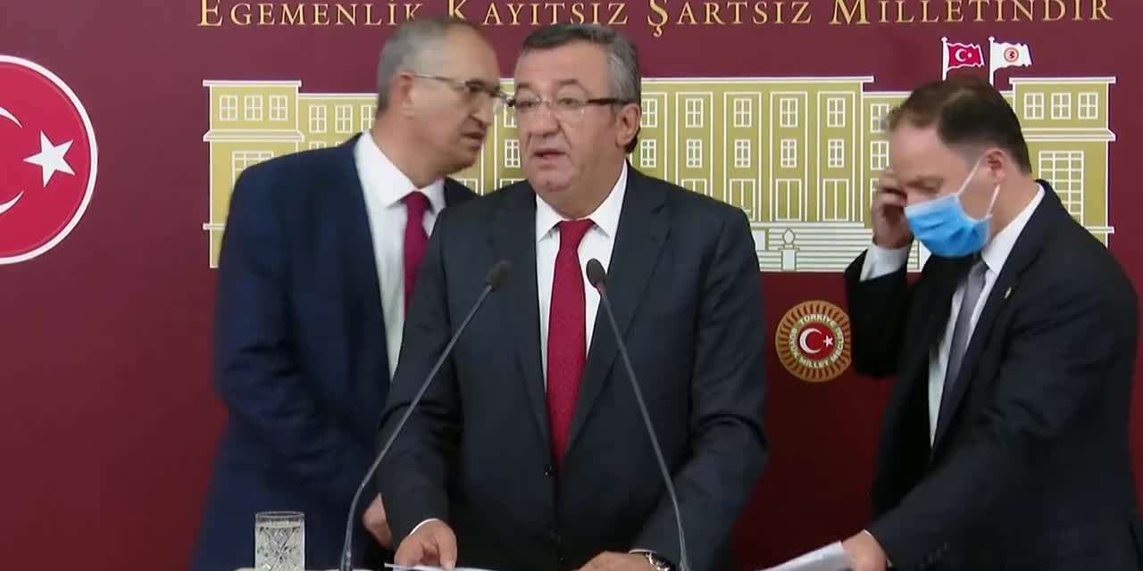 Römorktan Düşen Yaşlı Kadın Ölümden Döndü