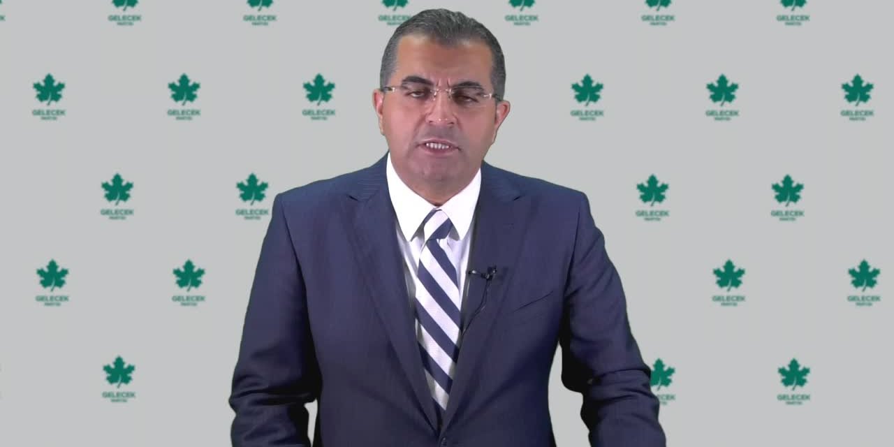 Aydın’da Trafik Kazası, Hurdaya Dönen Araçtan Sapasağlam Çıktılar
