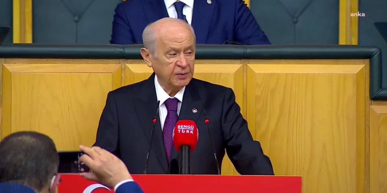 Anne Ve Baba Öldüğüne İnanamadıkları Çocuklarına Kalp Masajı Yaptı