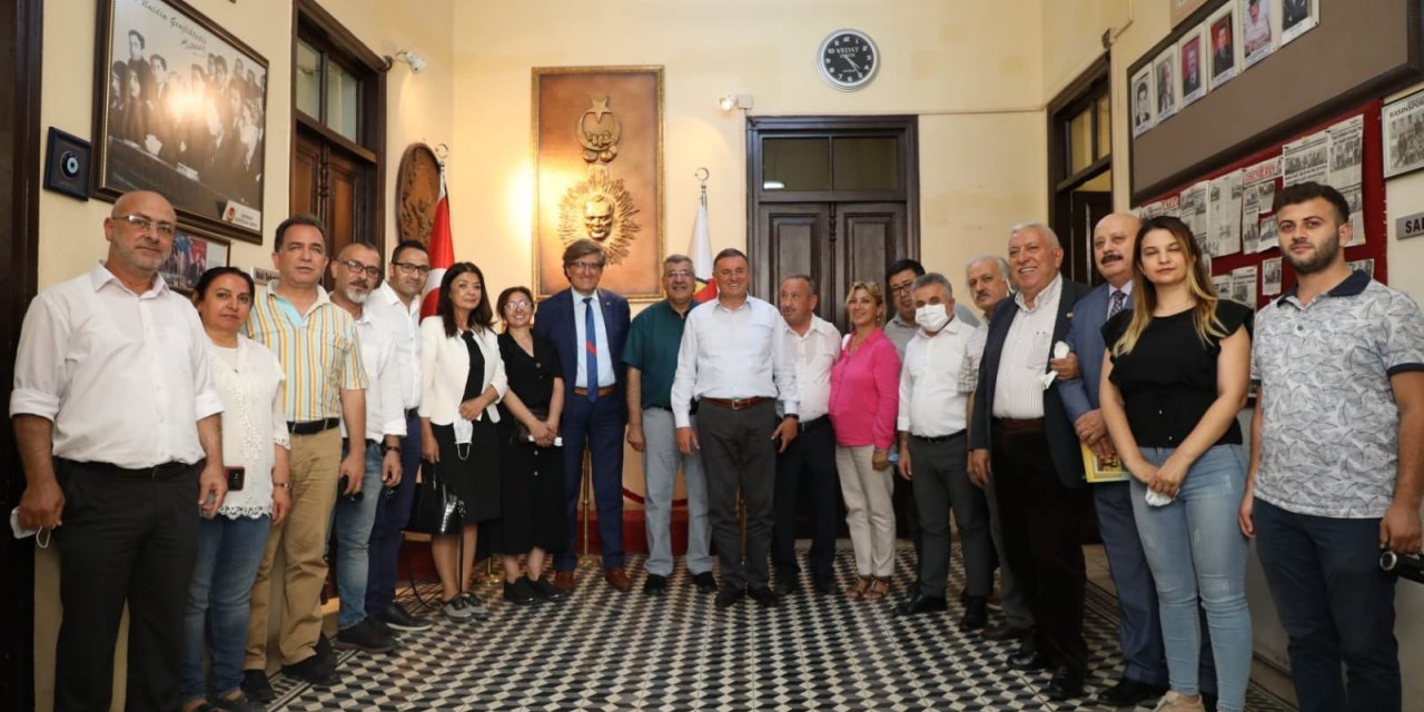 HATAY BELEDİYE BAŞKANI SAVAŞ, İSKENDERUN GAZETECİLER CEMİYETİ’Nİ ZİYARET ETTİ