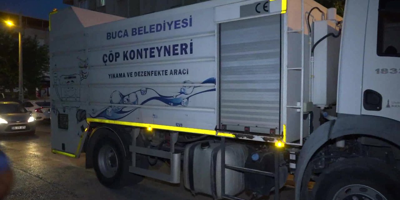 BUCA'DA ÇÖP KONTEYNERLERİNE DEZENFEKTE ÖNLEMİ