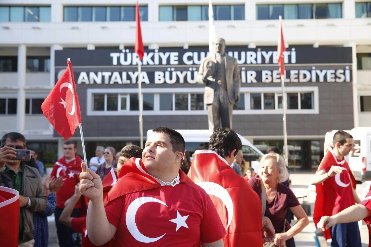 CHP Genel Başkanı Kemal Kılıçdaroğlu Ev Emekçisi Kadınlarla Bir Araya Geldi