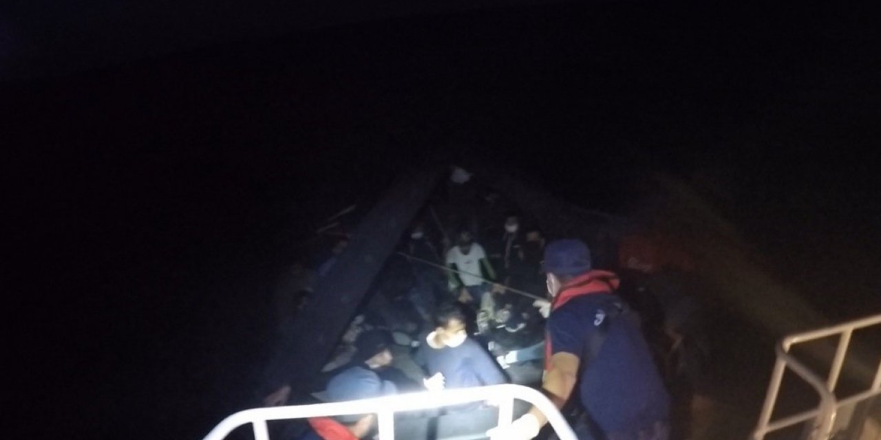 DATÇA AÇIKLARINDA 19 GÖÇMEN KURTARILDI