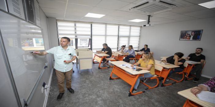 MERCEK’te Dil Kurslarına Yoğun İlgi