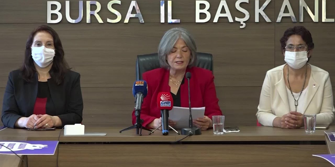 KADINLAR İSTANBUL SÖZLEŞMESİNDEN VAZGEÇMİYOR