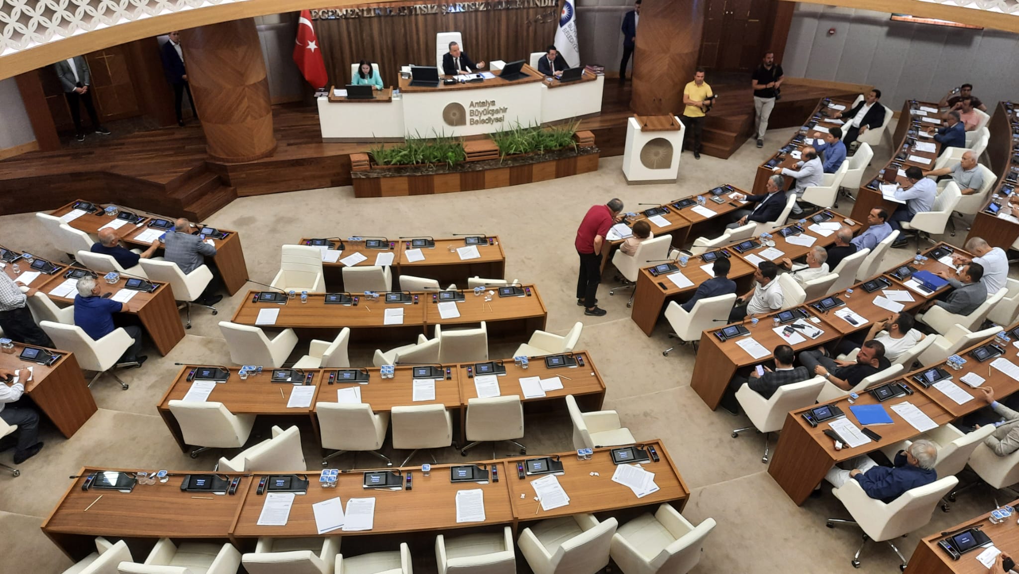 Büyükşehir Meclisi öğrenci yurtlarının TÜRGEV ve İlim Yayma Cemiyeti’ne tahsisini iptal etti