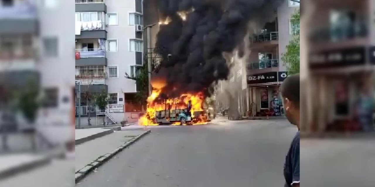 ÇARPIŞAN İKİ MİNİBÜS ALEV ALEV YANDI: 6 YARALI