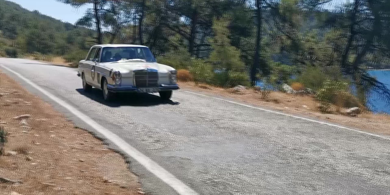 KLASİK OTOMOBİLLER BODRUM’DA YARIŞIYOR