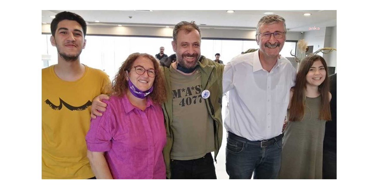 OYUNCU NEJAT İŞLER SOL PARTİYE ÜYE OLDU