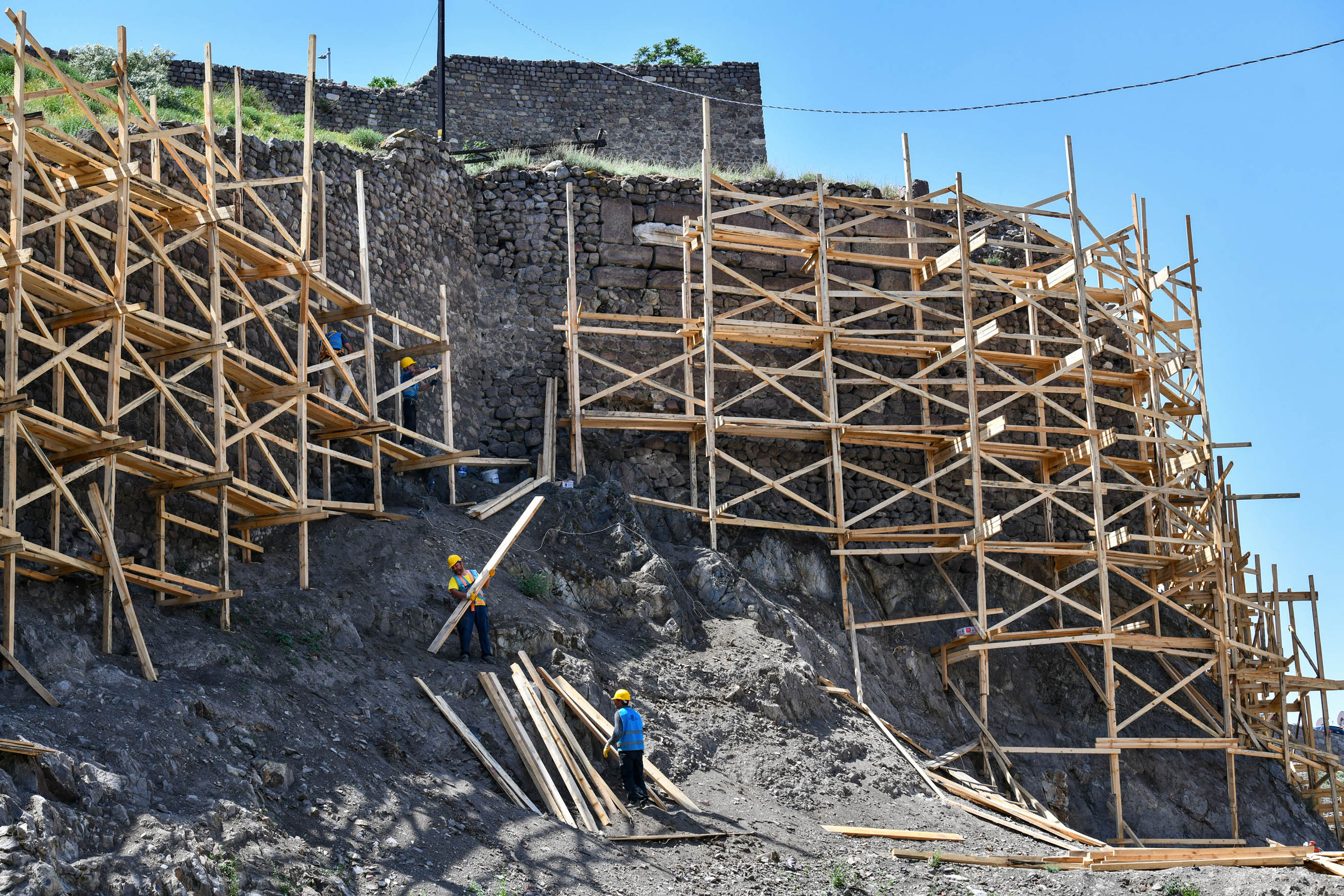 ARKEOPARK KAZILARINDA ROMA DÖNEMİ’NE AİT ESERLER BULUNDU