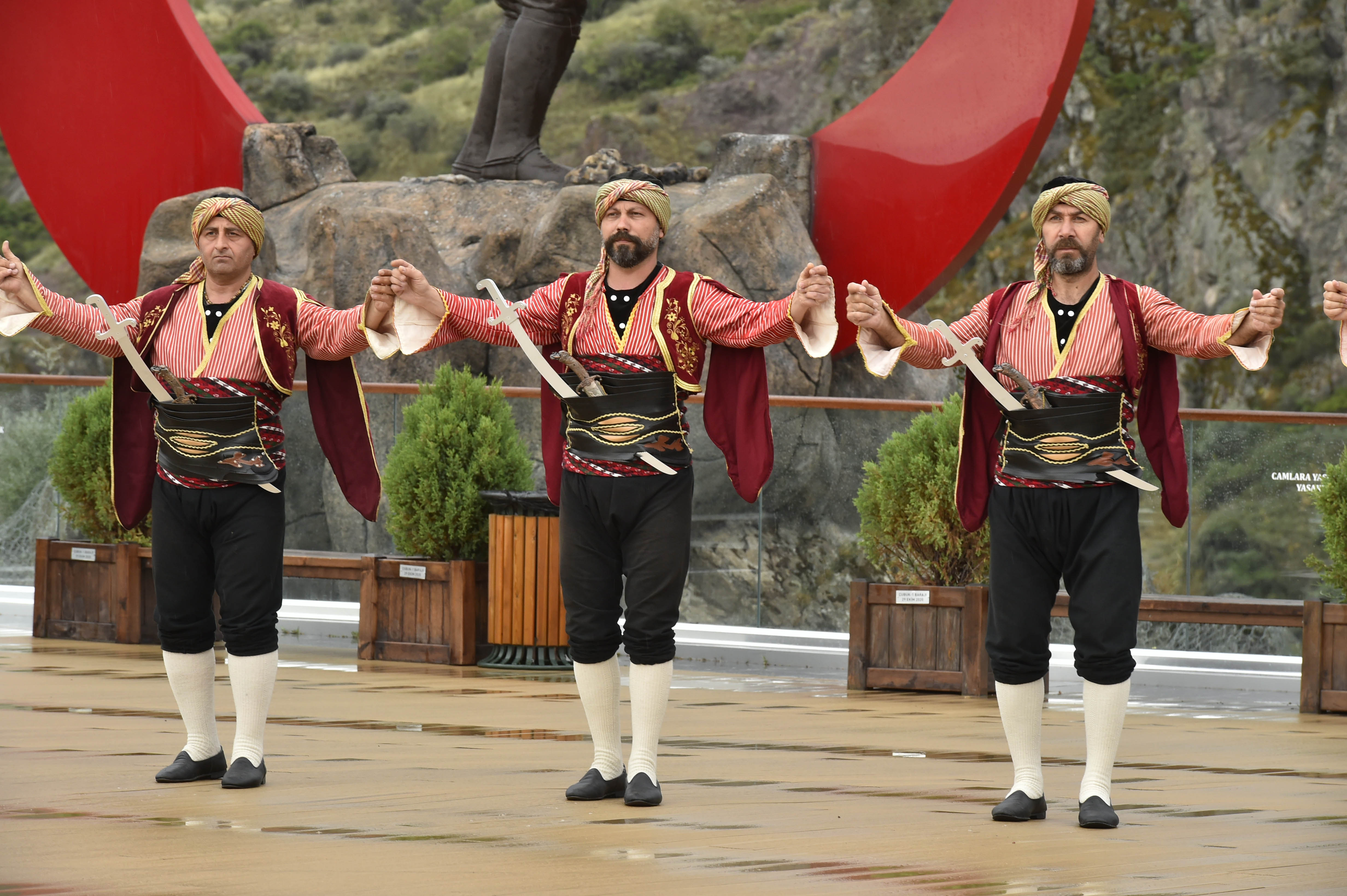 ABB’DEN BİR İLK: ANKARA SEĞMEN KIYAFETİNE COĞRAFİ İŞARET TESCİLİ ALINDI