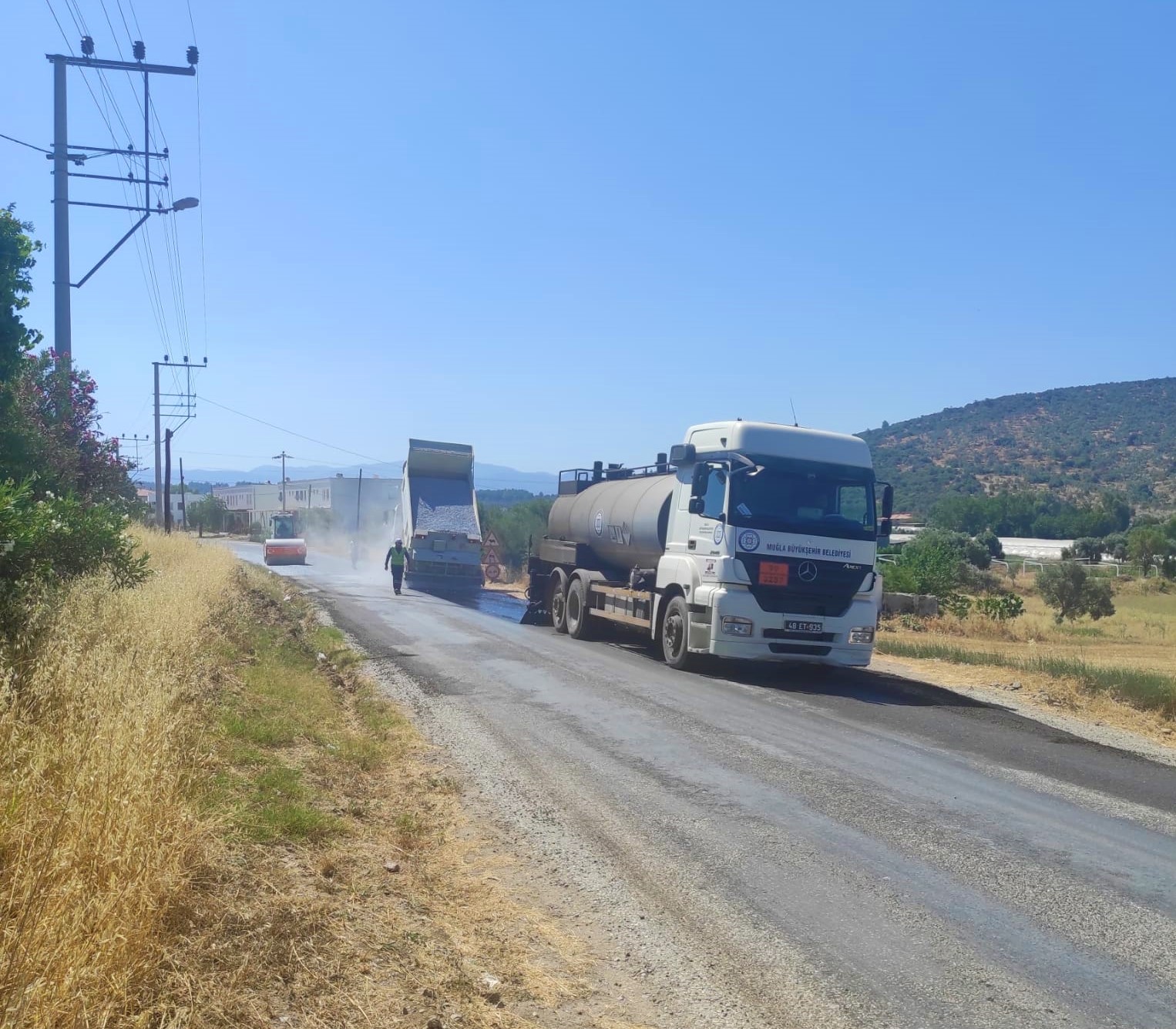 Bodrum Mumcular Mahalle yolu asfaltlandı