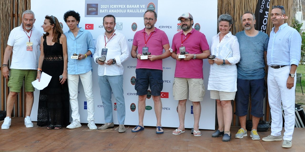 BODRUM’DAKİ KLASİK OTOMOBİL YARIŞLARI SONA ERDİ